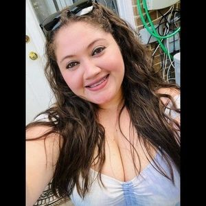 Meet your Posher, Keila